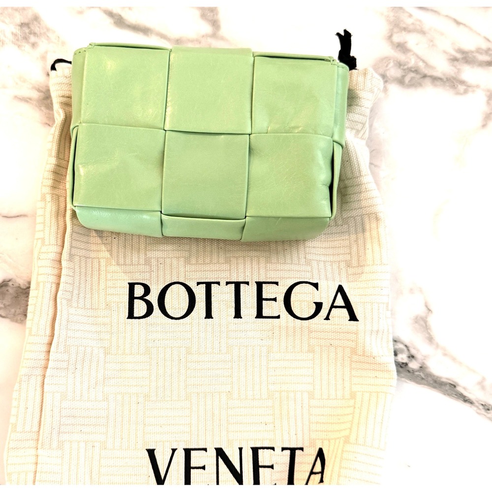 Bottega Veneta Cassette Wallet on Strap Green Intrecciato Lambskin Crossbody NWT - Picture 2 of 16